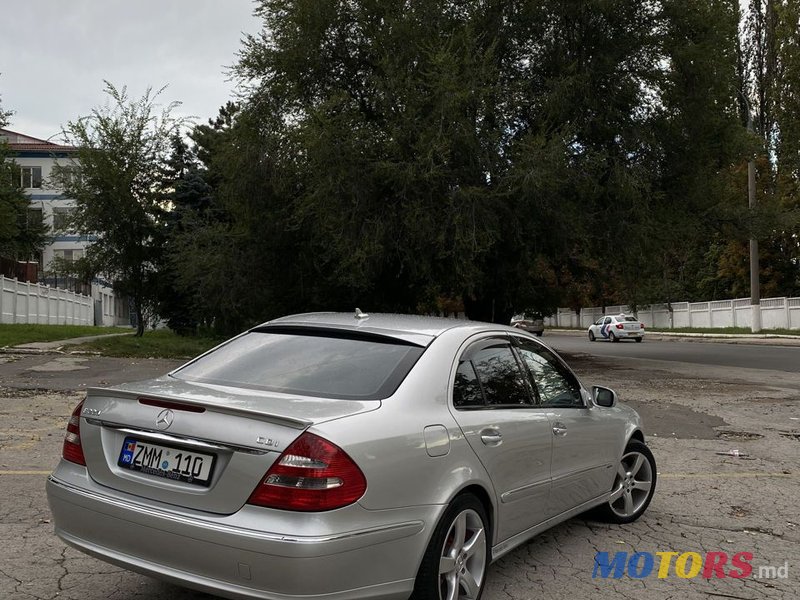 2004' Mercedes-Benz E Класс photo #4