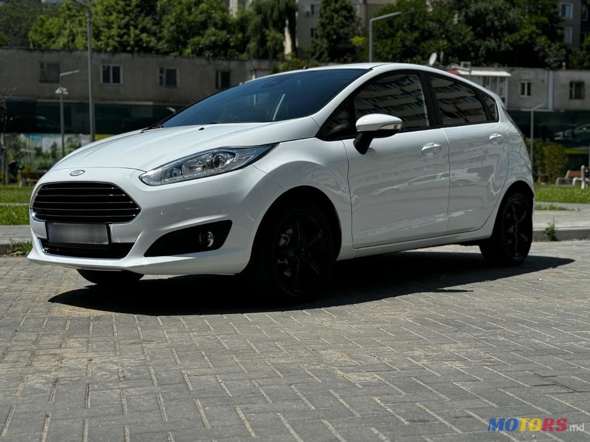 2015' Ford Fiesta photo #1