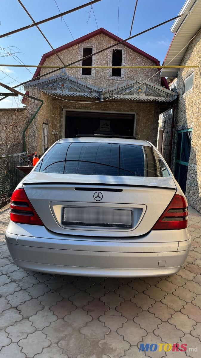 2002' Mercedes-Benz C-Class photo #4