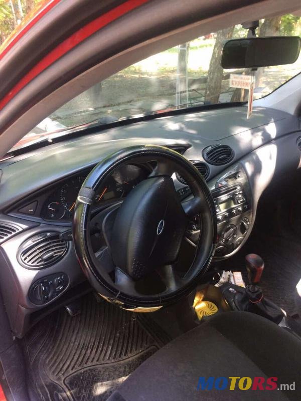 2000' Ford Focus photo #3