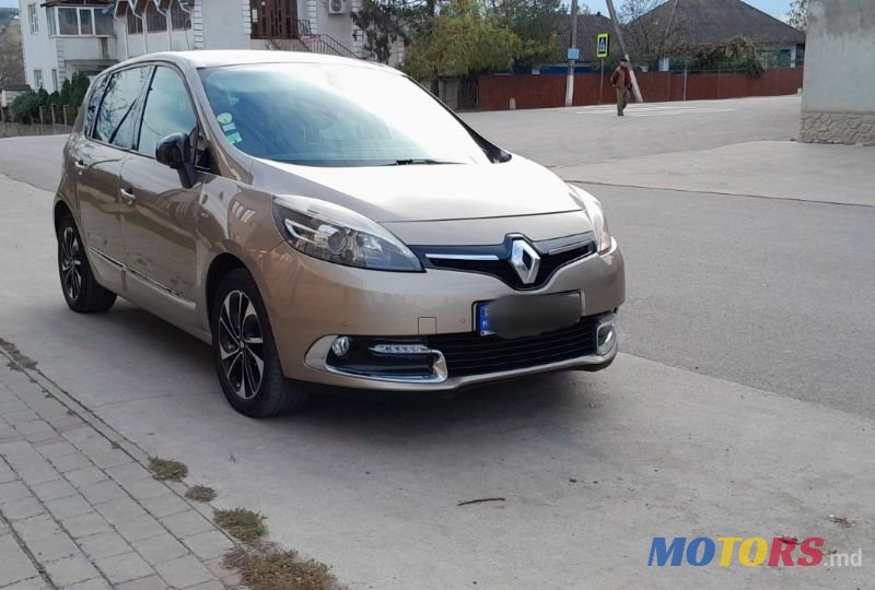 2014' Renault Scenic photo #3