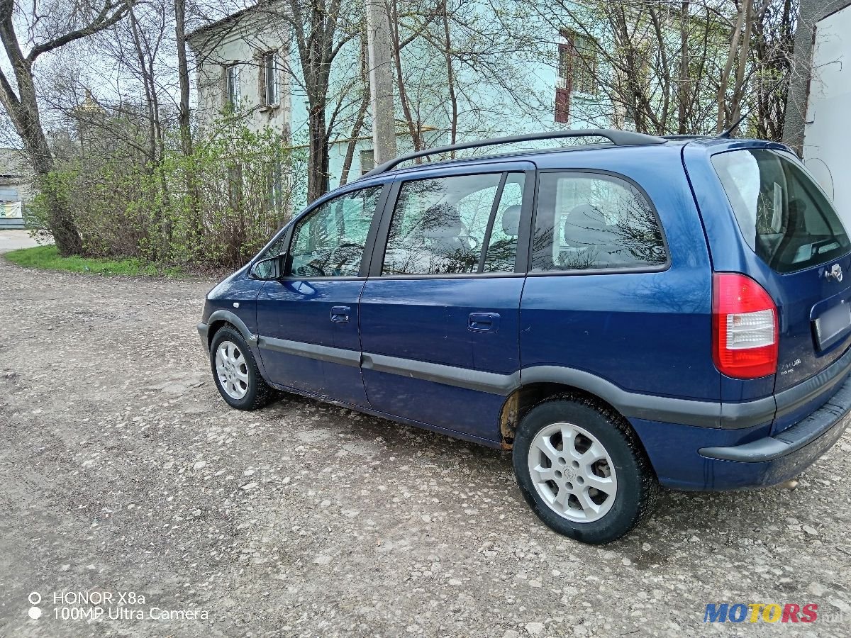 2004' Opel Zafira photo #3