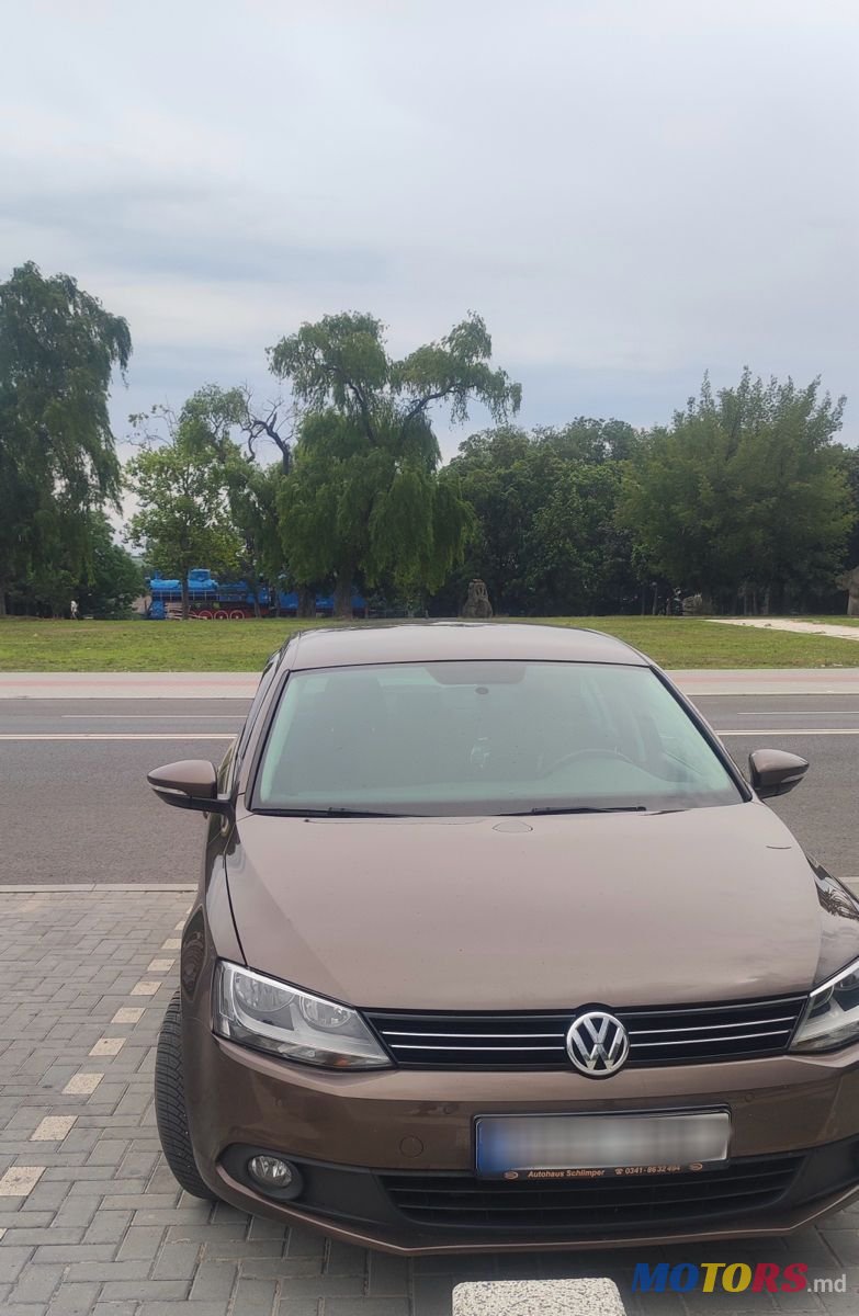 2012' Volkswagen Jetta photo #4