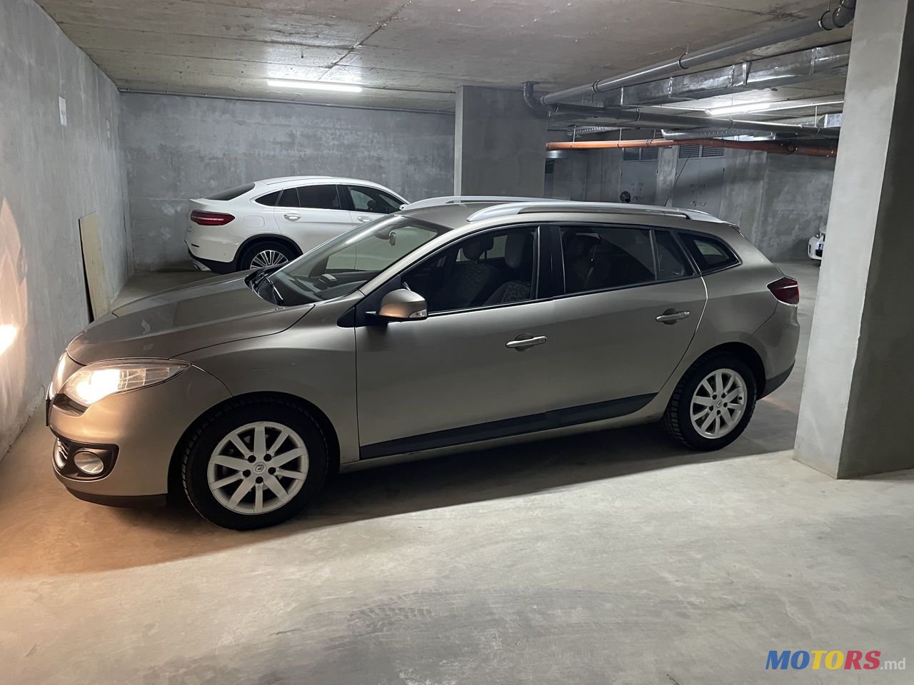 2013' Renault Megane photo #2
