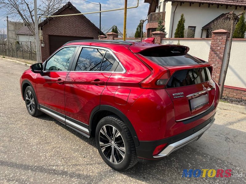 2017' Mitsubishi Eclipse Cross photo #6