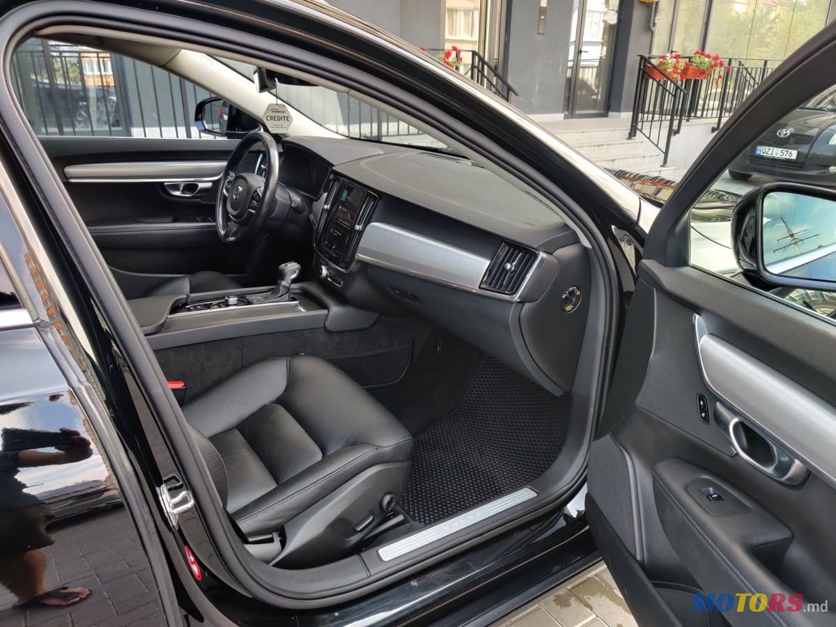 2017' Volvo V90 photo #4