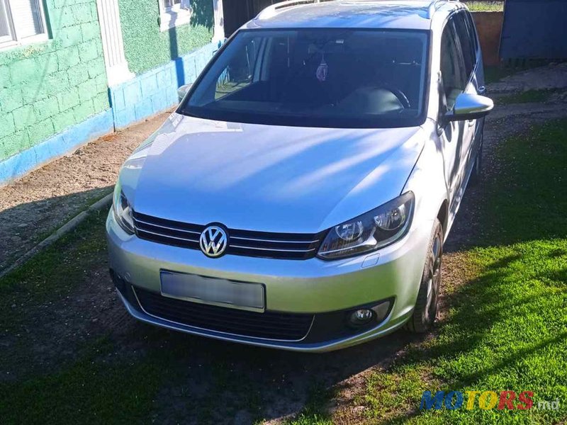 2012' Volkswagen Touran photo #5