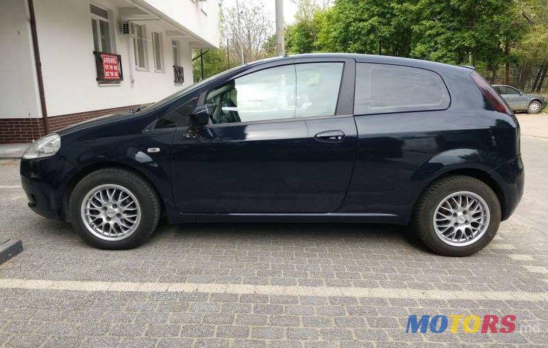 2009' Fiat Grande Punto photo #1