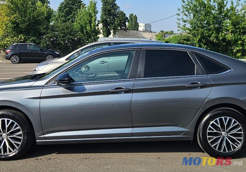 2019' Volkswagen Jetta photo #2