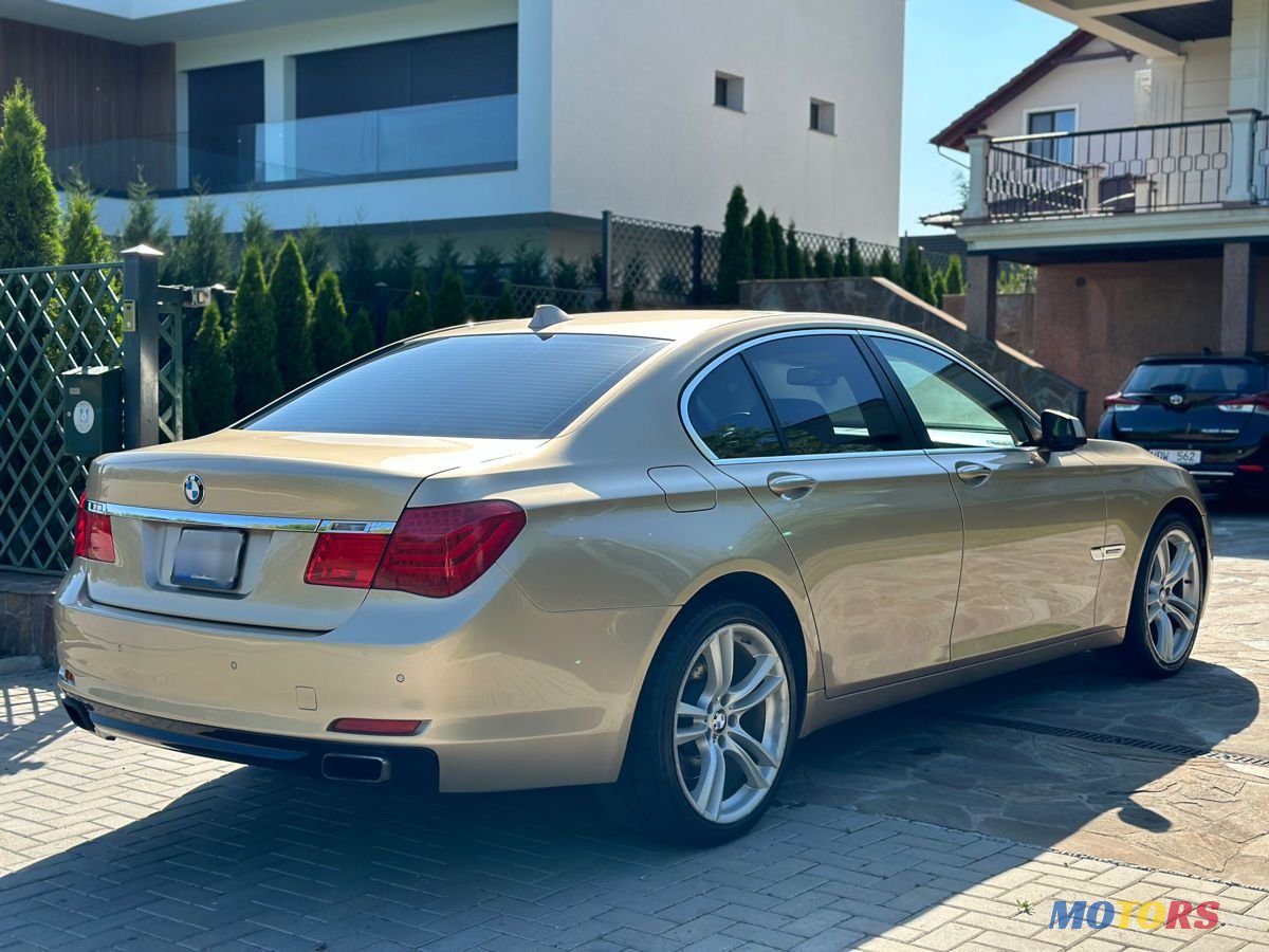 2011' BMW 7 Series photo #4