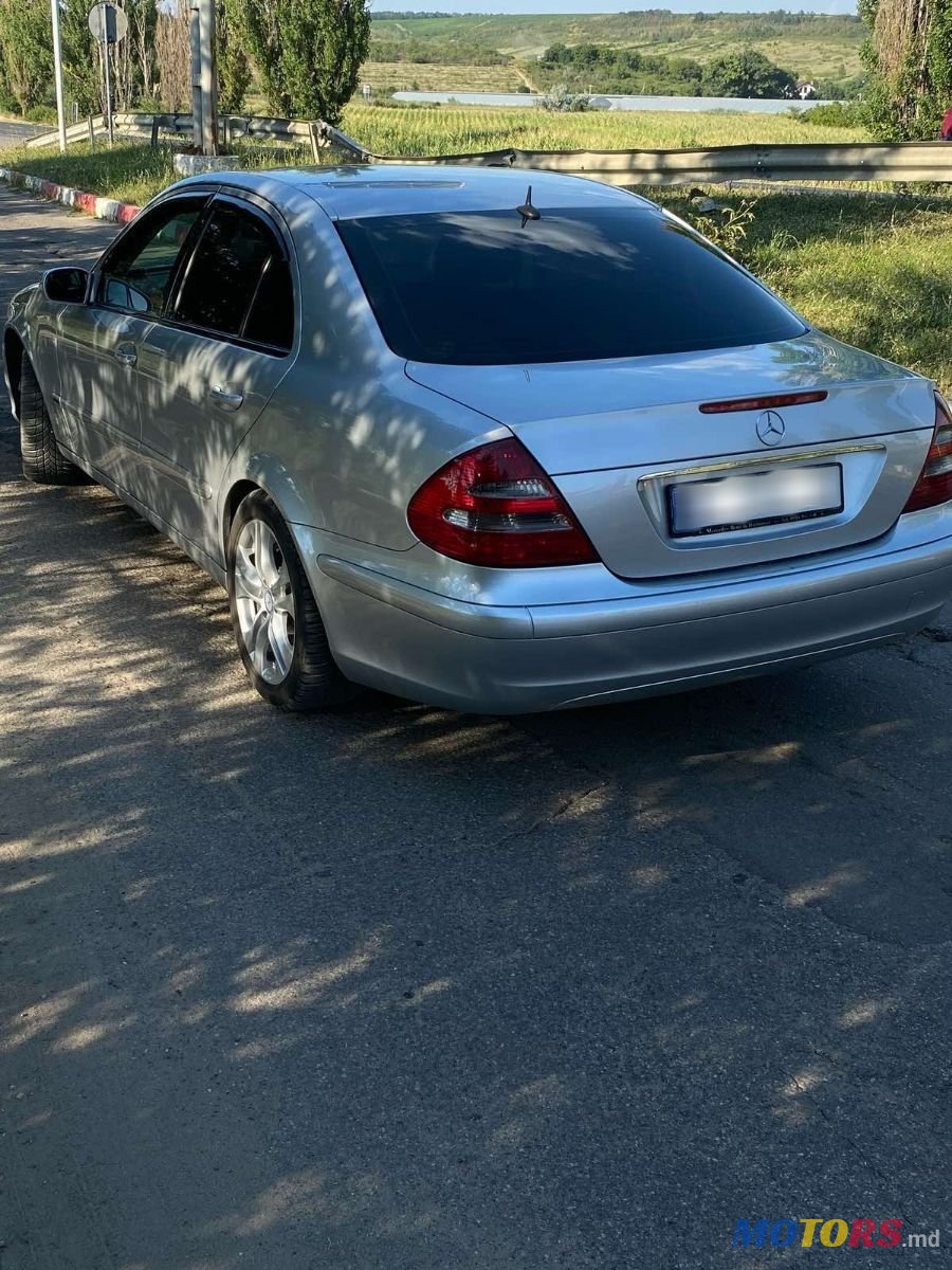 2003' Mercedes-Benz E-Class photo #4