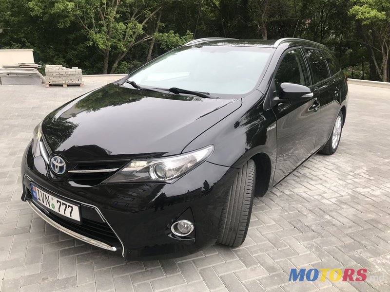 2015' Toyota Auris photo #6