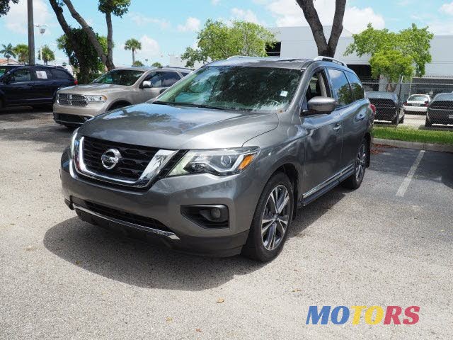 2017' Nissan Pathfinder platinum photo #1