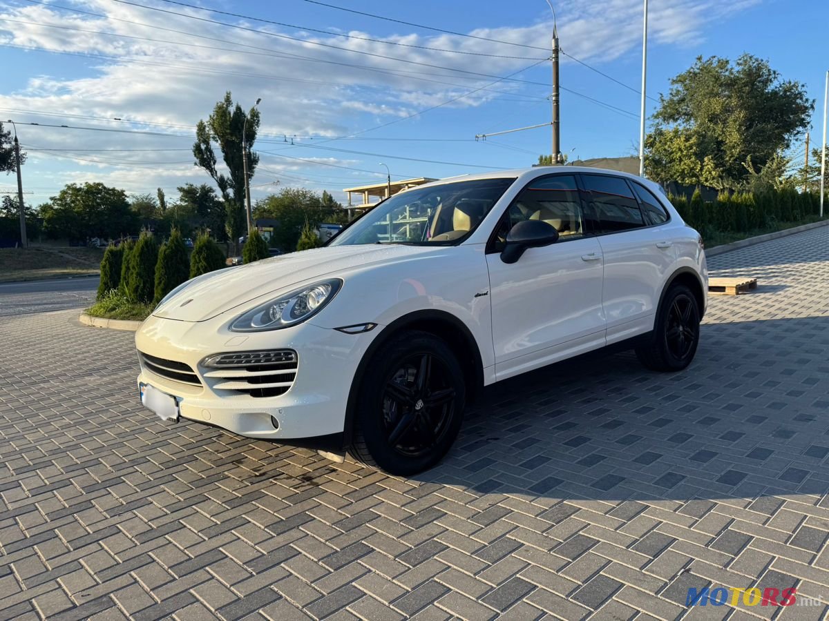 2011' Porsche Cayenne photo #5