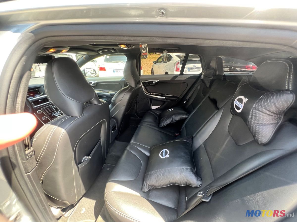 2015' Volvo V60 photo #3