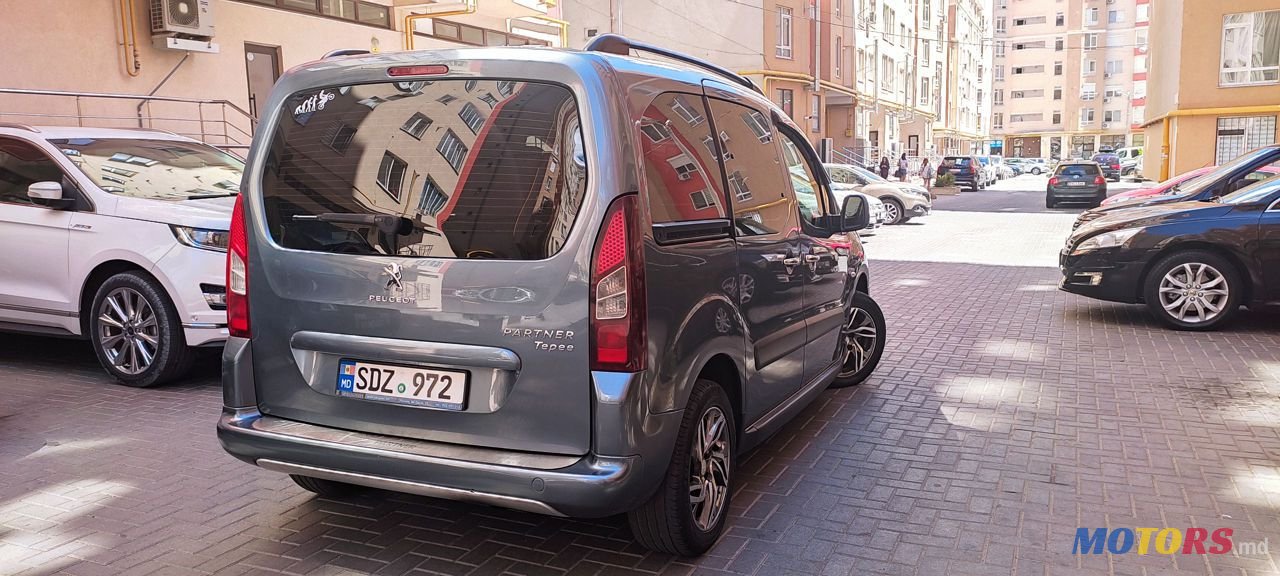 2013' Peugeot Partner photo #3