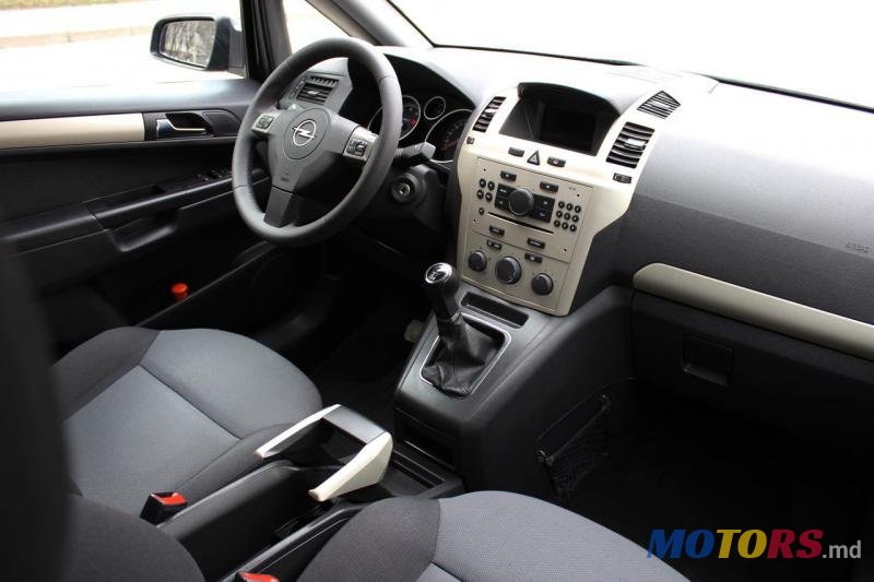 2008' Opel Zafira photo #3
