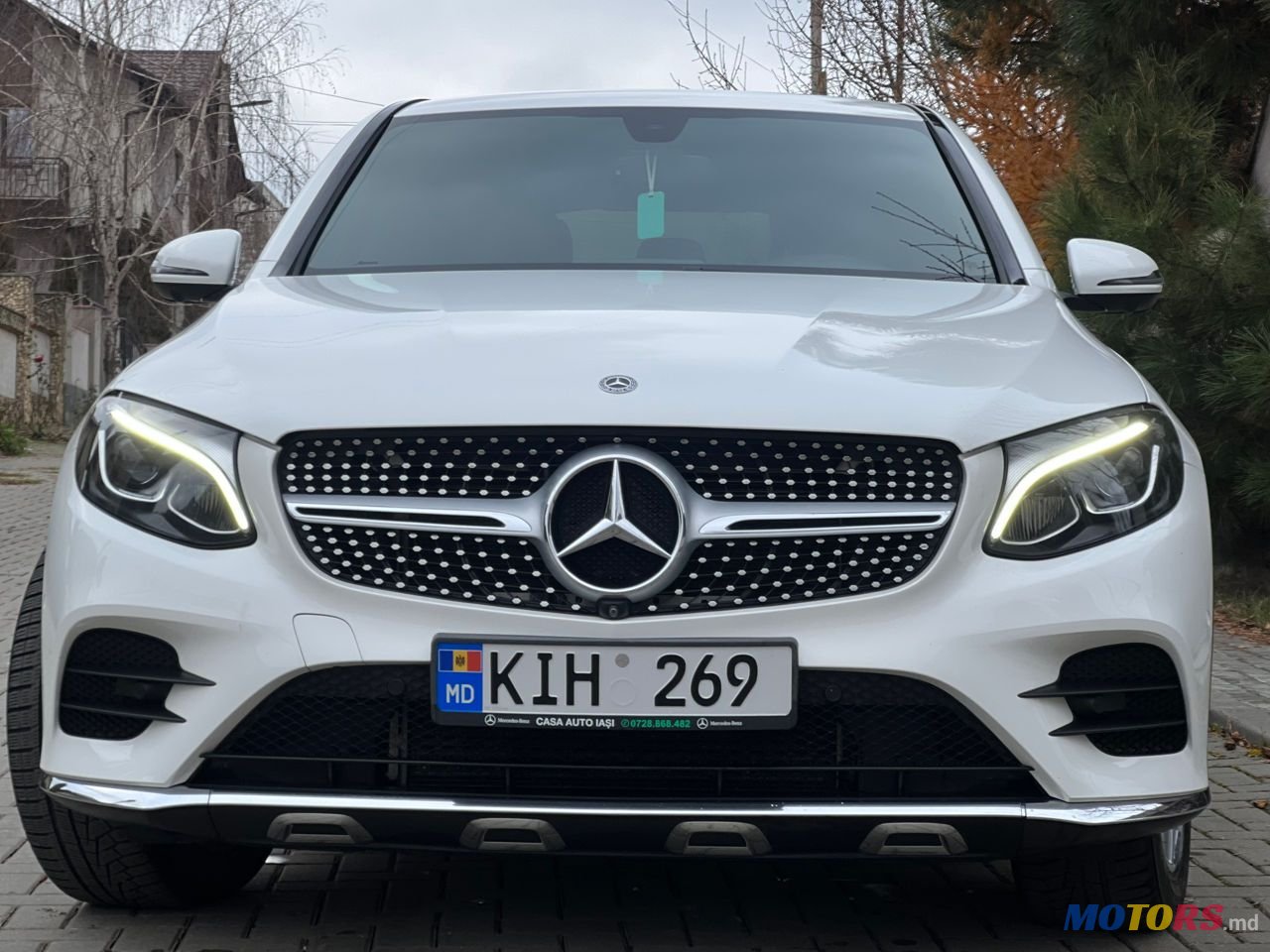 2017' Mercedes-Benz Glc Coupe photo #3