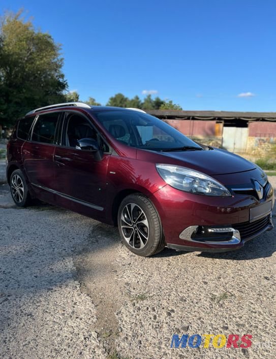 2015' Renault Grand Scenic photo #2