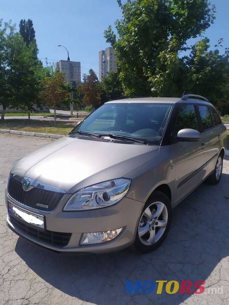 2012' Skoda Fabia photo #2