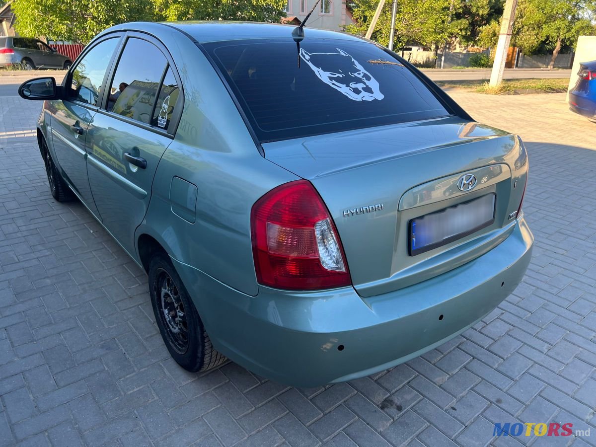 2008' Hyundai Accent photo #2