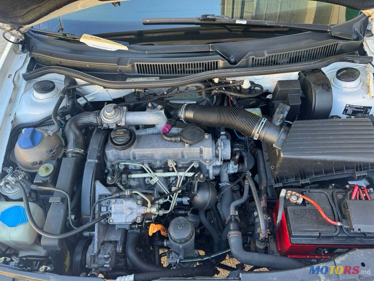 2000' Volkswagen Golf photo #6