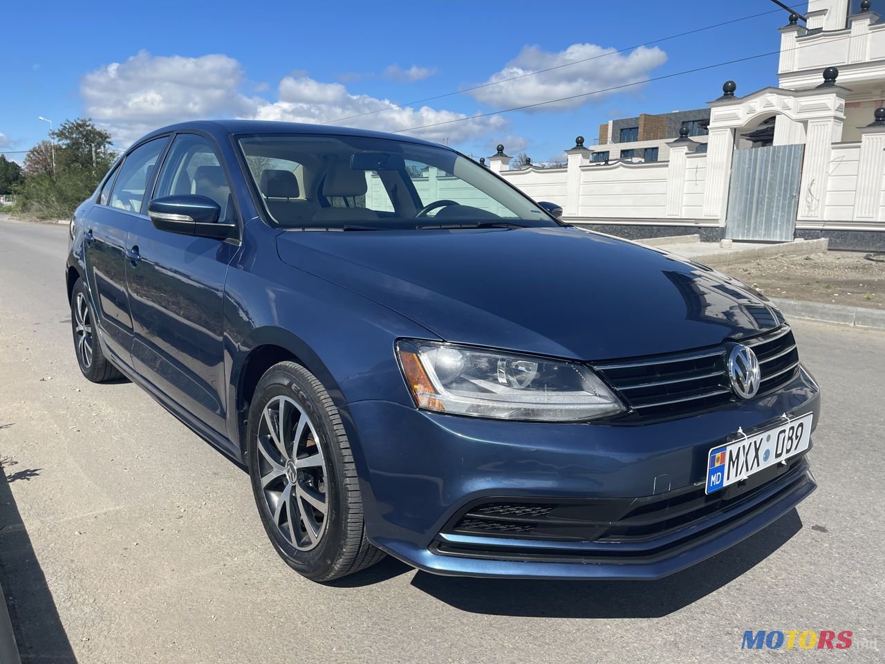 2016' Volkswagen Jetta photo #2