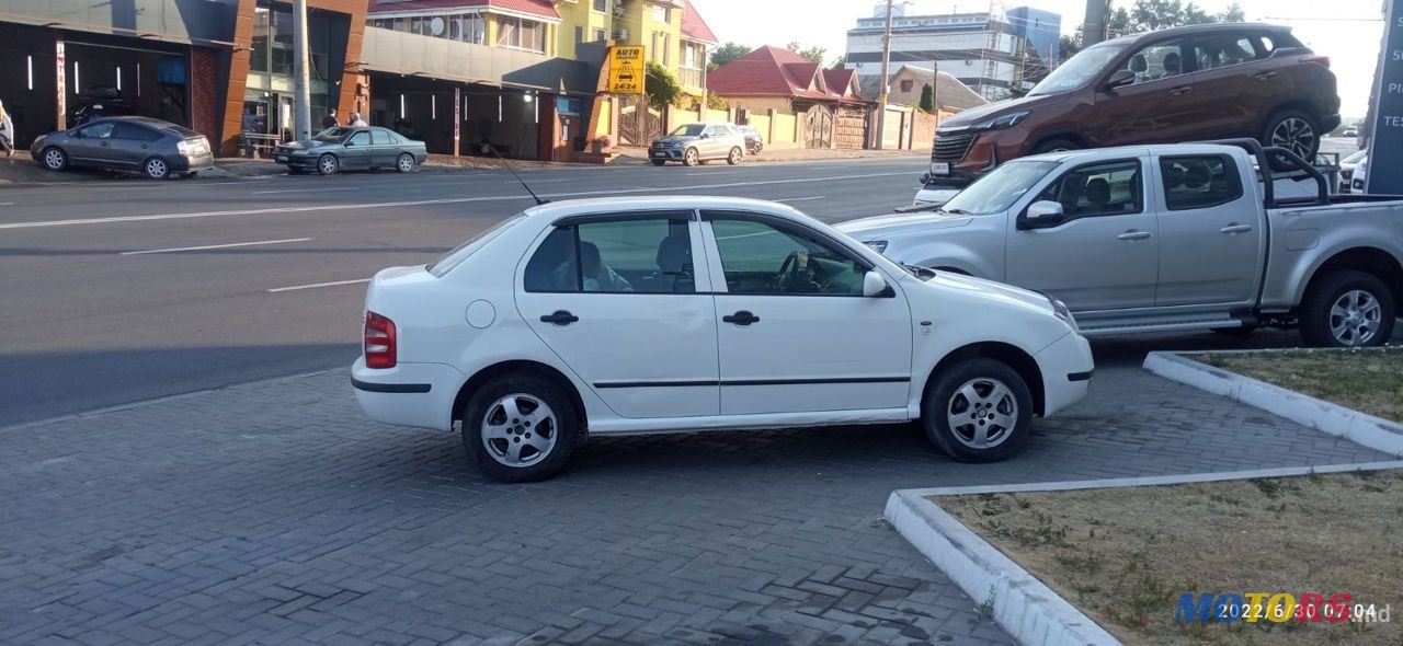 2002' Skoda Fabia photo #4