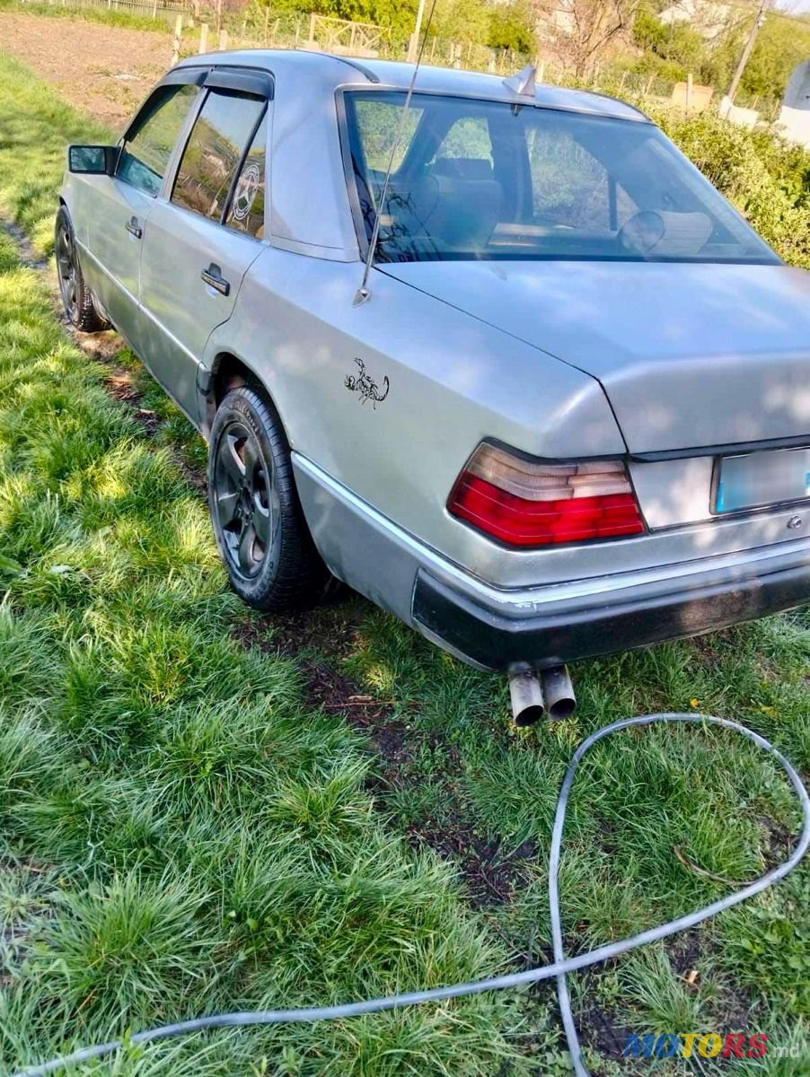 1992' Mercedes-Benz E-Class photo #6