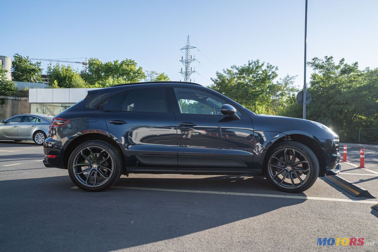 2018' Porsche Macan photo #4