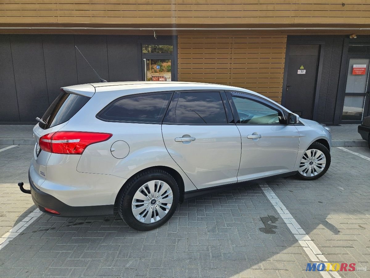 2016' Ford Focus photo #1