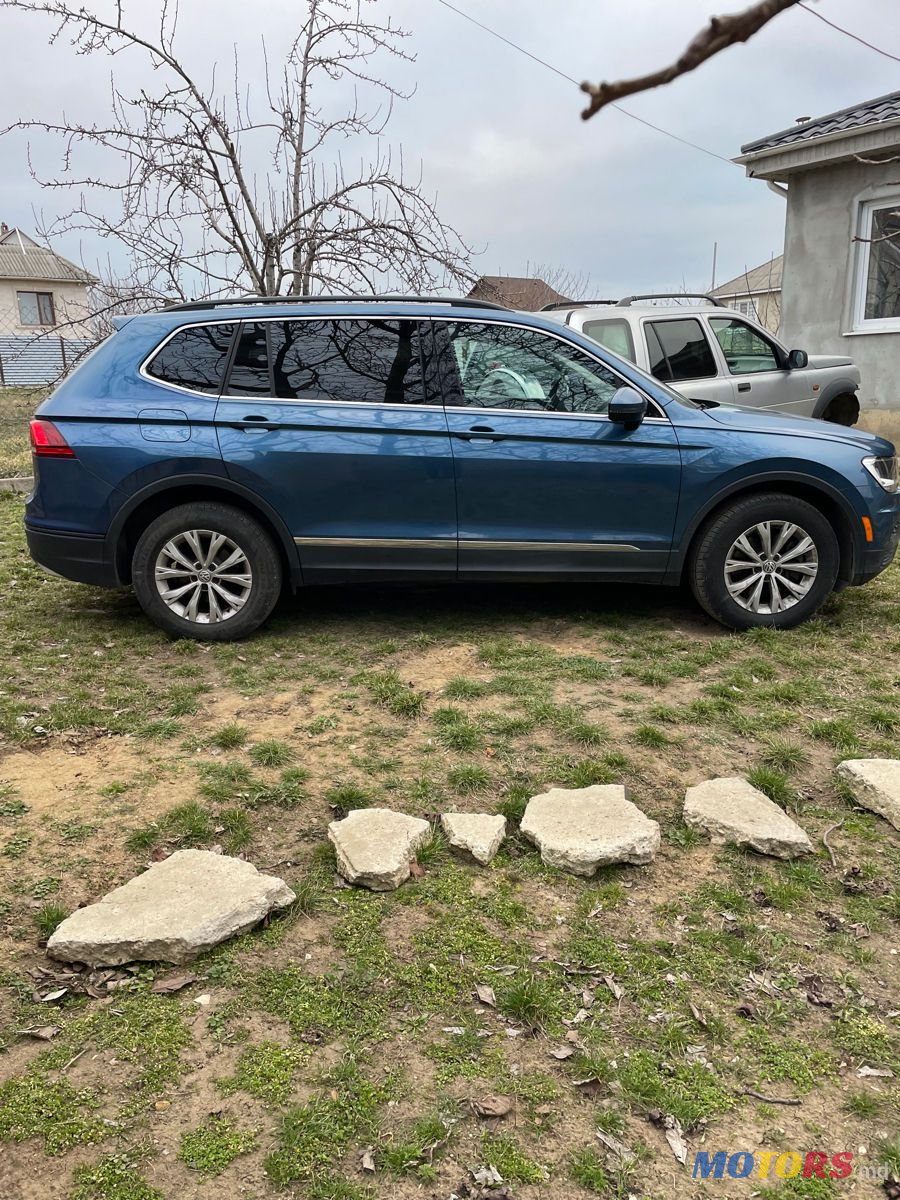 2018' Volkswagen Tiguan photo #1