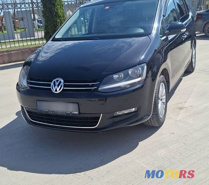 2010' Volkswagen Sharan photo #1