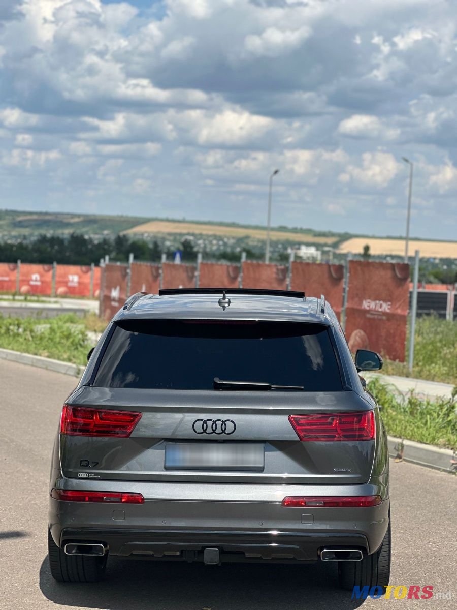 2018' Audi Q7 photo #6