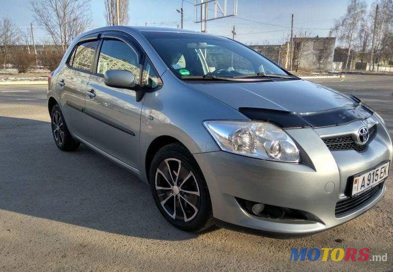 2008' Toyota Auris photo #1