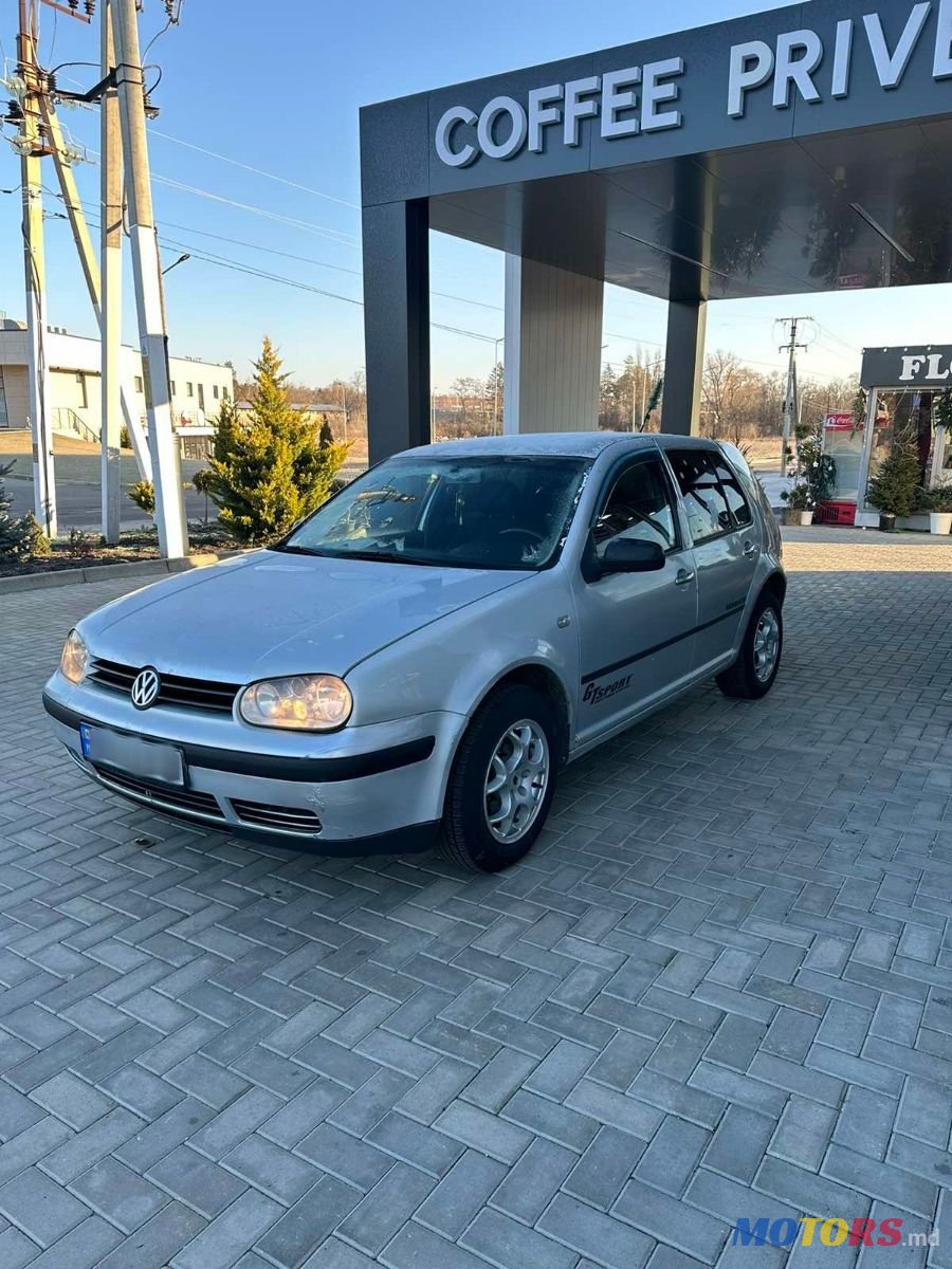 2001' Volkswagen Golf photo #5