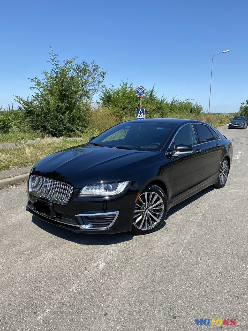 2016' Lincoln MKZ photo #2
