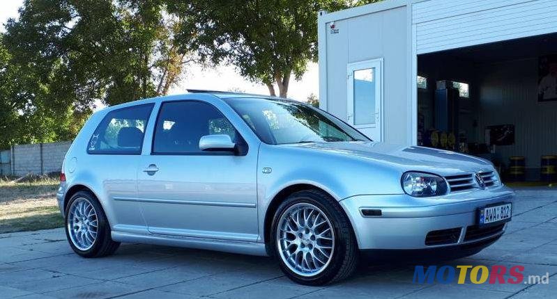 2003' Volkswagen Golf photo #1