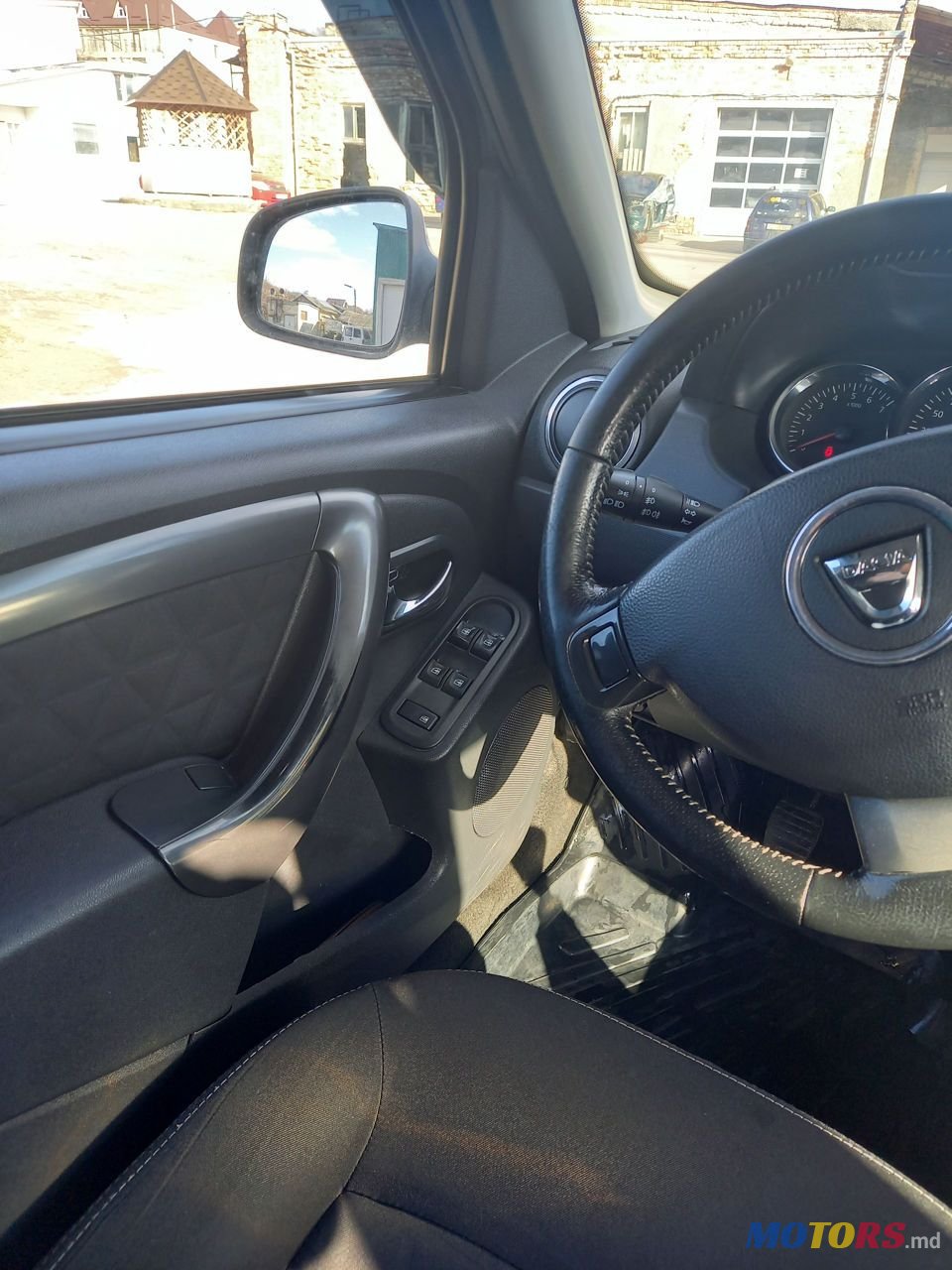 2015' Dacia Duster photo #3