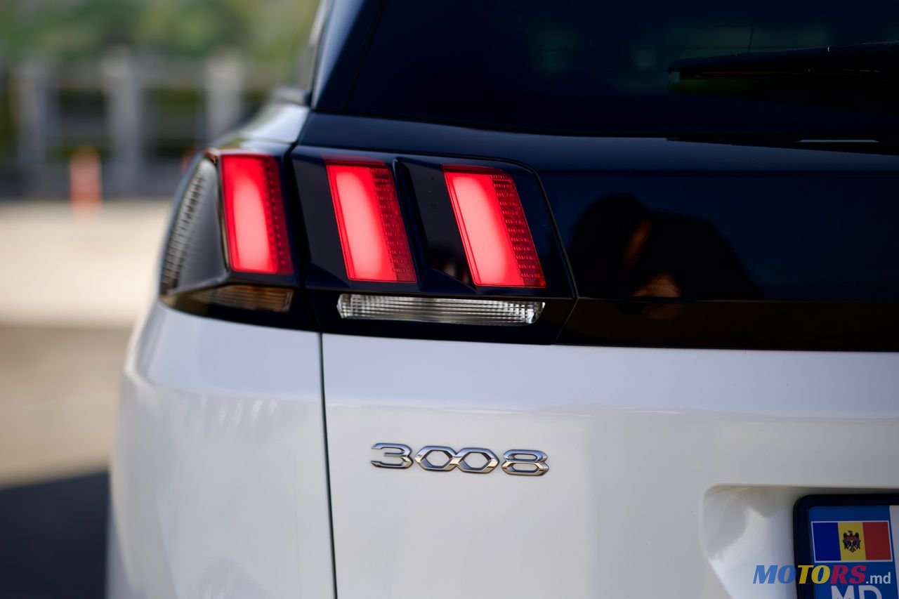 2022' Peugeot 3008 photo #6