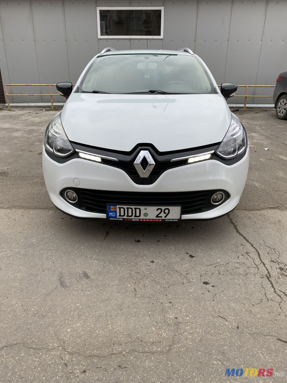 2014' Renault Clio photo #2