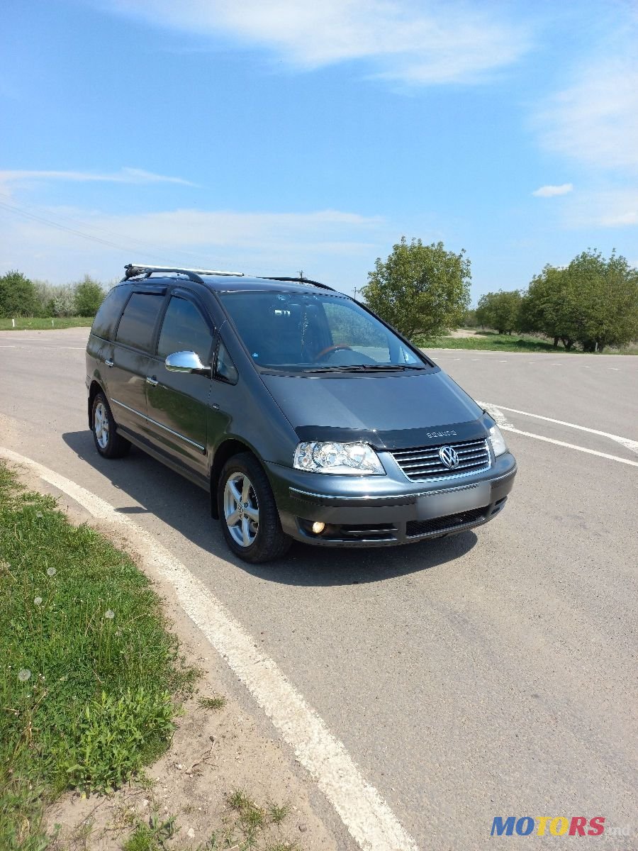 2008' Volkswagen Sharan photo #4