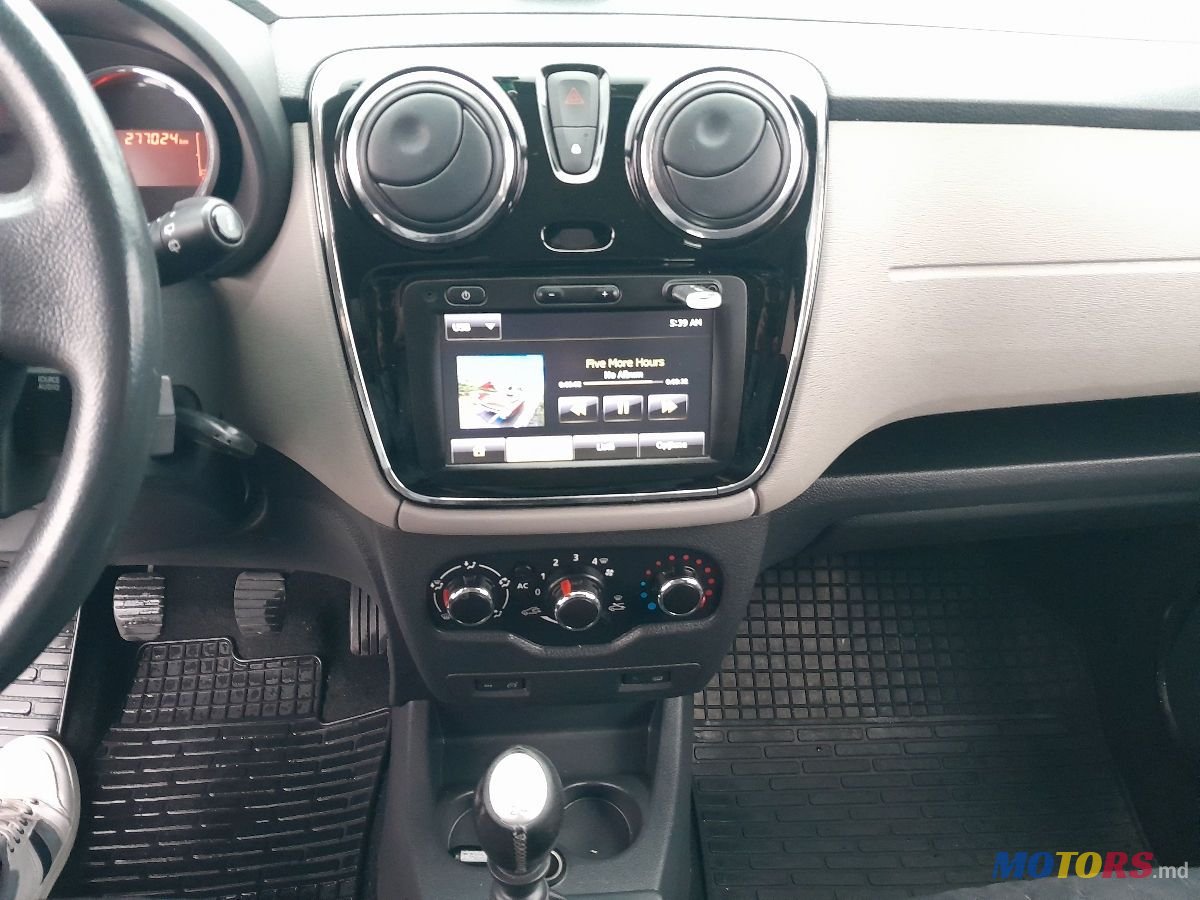 2012' Dacia Lodgy photo #2