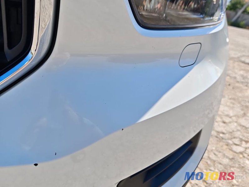 2020' Volvo XC40 photo #6