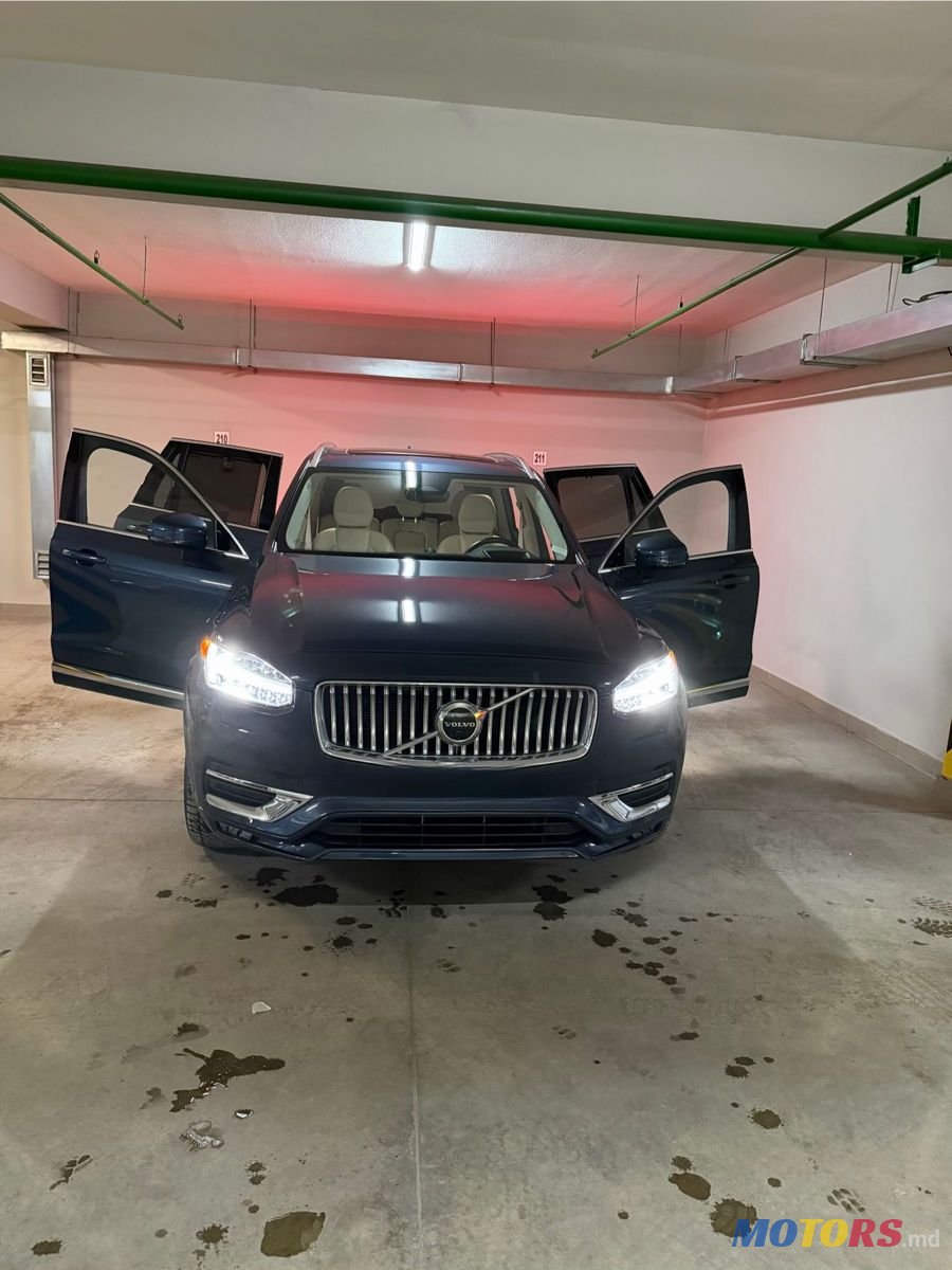 2022' Volvo XC90 photo #1