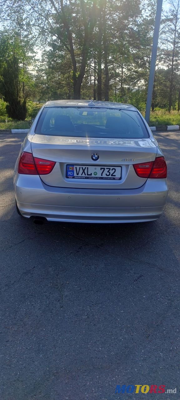 2009' BMW 3 Series photo #2