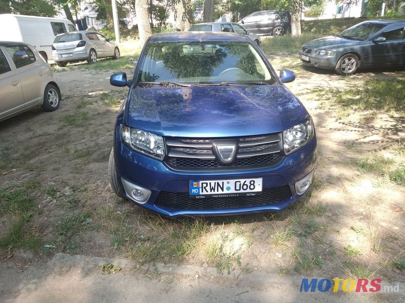 2013' Dacia Sandero photo #2