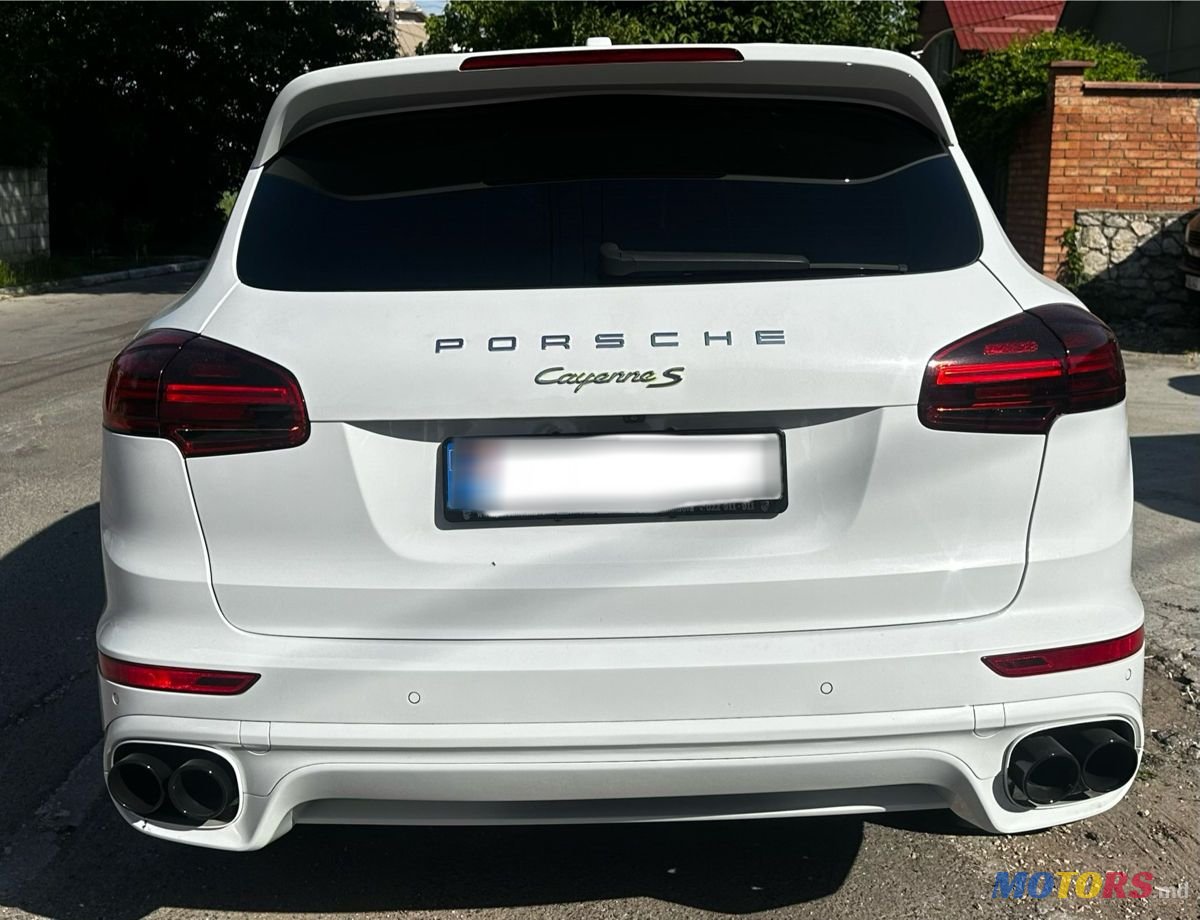 2014' Porsche Cayenne photo #3