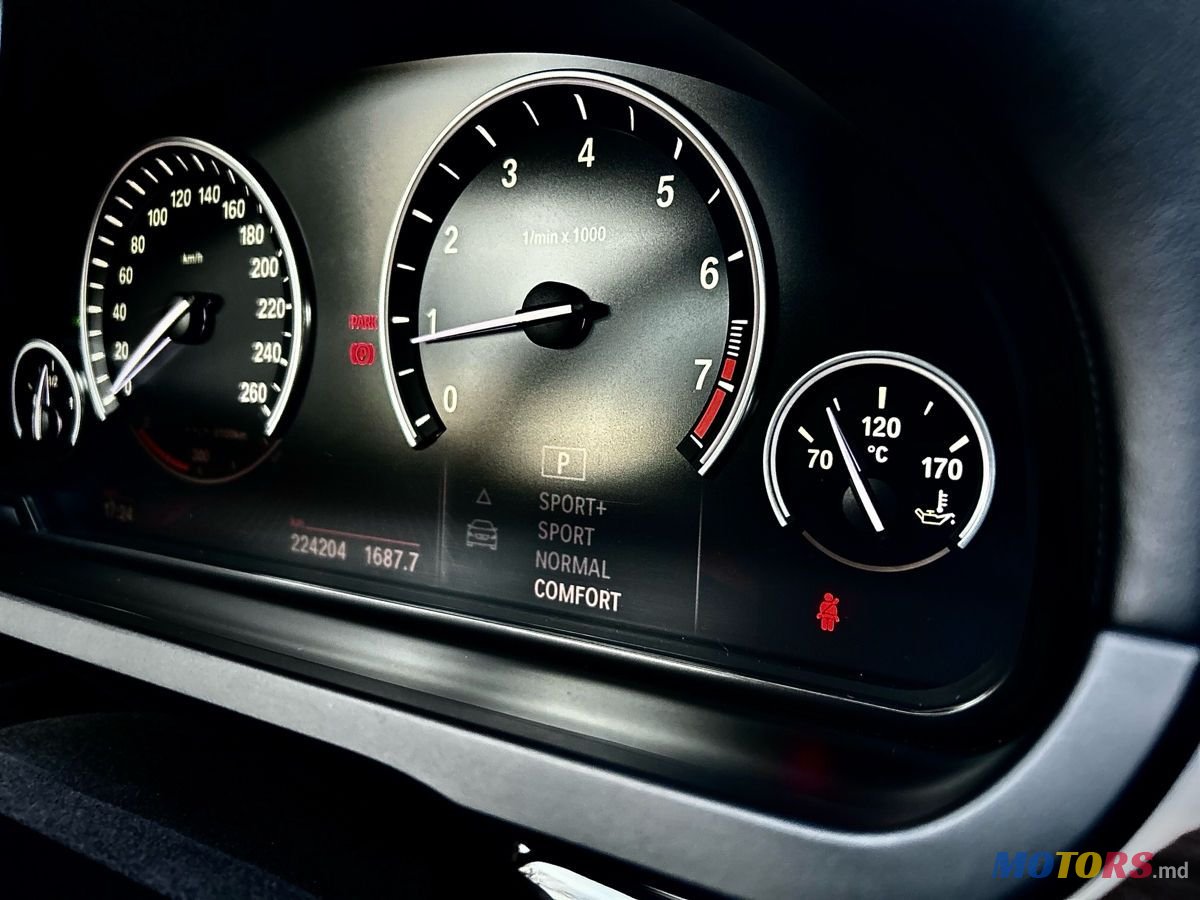 2010' BMW 7 Series photo #6