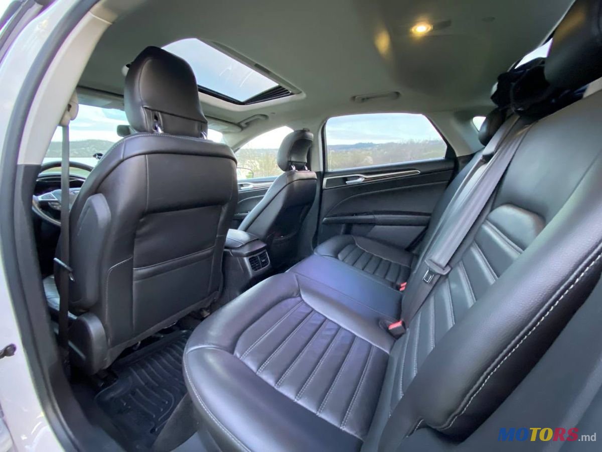 2013' Ford Fusion photo #5